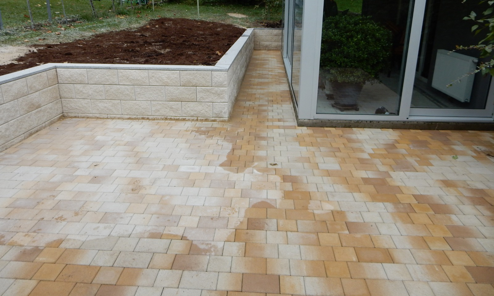 Exteriors and interlocking pavements